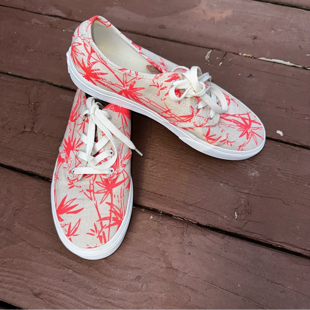 Vans Floral Sneakers Missy size 6 (wmns 7.5)